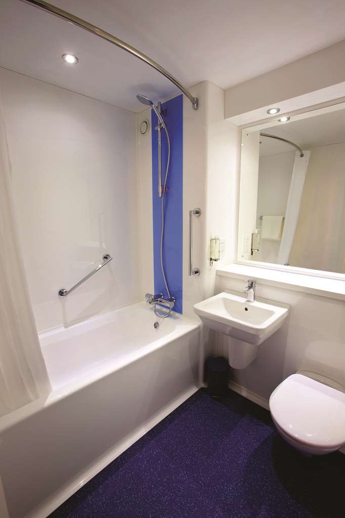 Travelodge Birmingham Dudley Стая снимка
